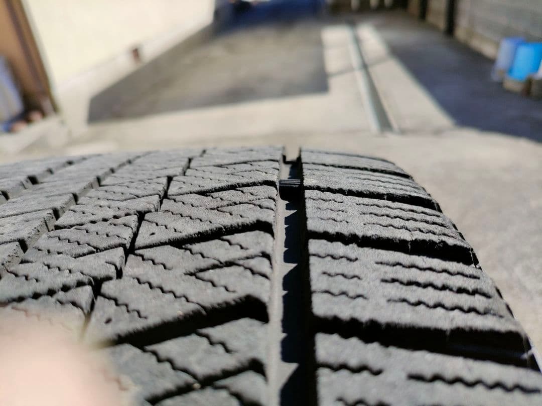 22年製 4本 235/50R18 ブリザックVRX2 スタッドレス