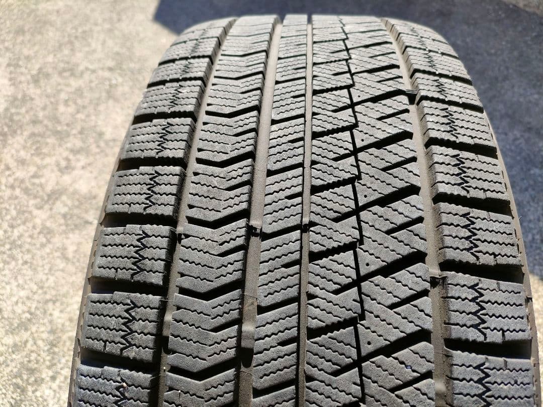 22年製 4本 235/50R18 ブリザックVRX2 スタッドレス