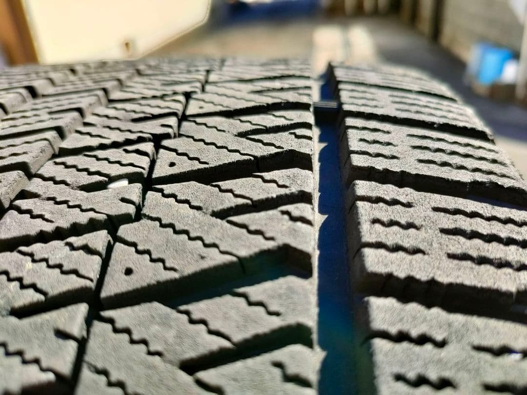 22年製 4本 235/50R18 ブリザックVRX2 スタッドレス