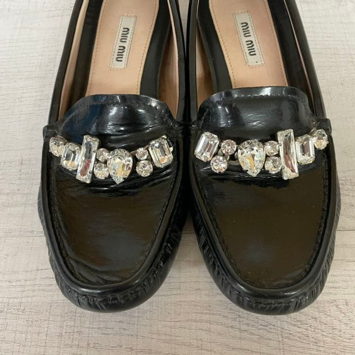 miu miu ミュウミュウ　ビジュー付きローファー