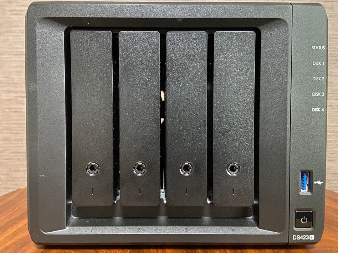 Synology DS423+ 4ベイ NAS / 8TB HDD x4