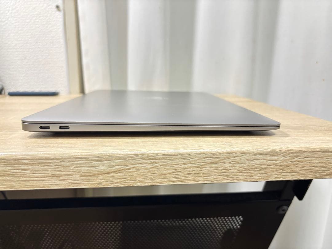 M1 MacBook Air 16GBメモリ 256GBストレージ