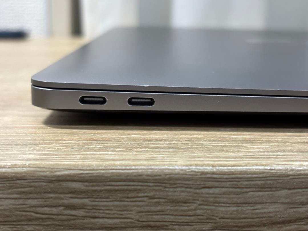 M1 MacBook Air 16GBメモリ 256GBストレージ
