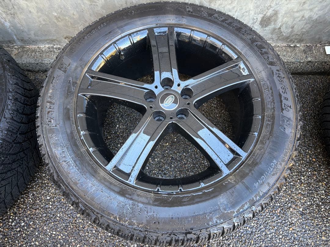 送料込み格安　275/55R20インチ　スタッドレス　ディフェンダー【1/2】