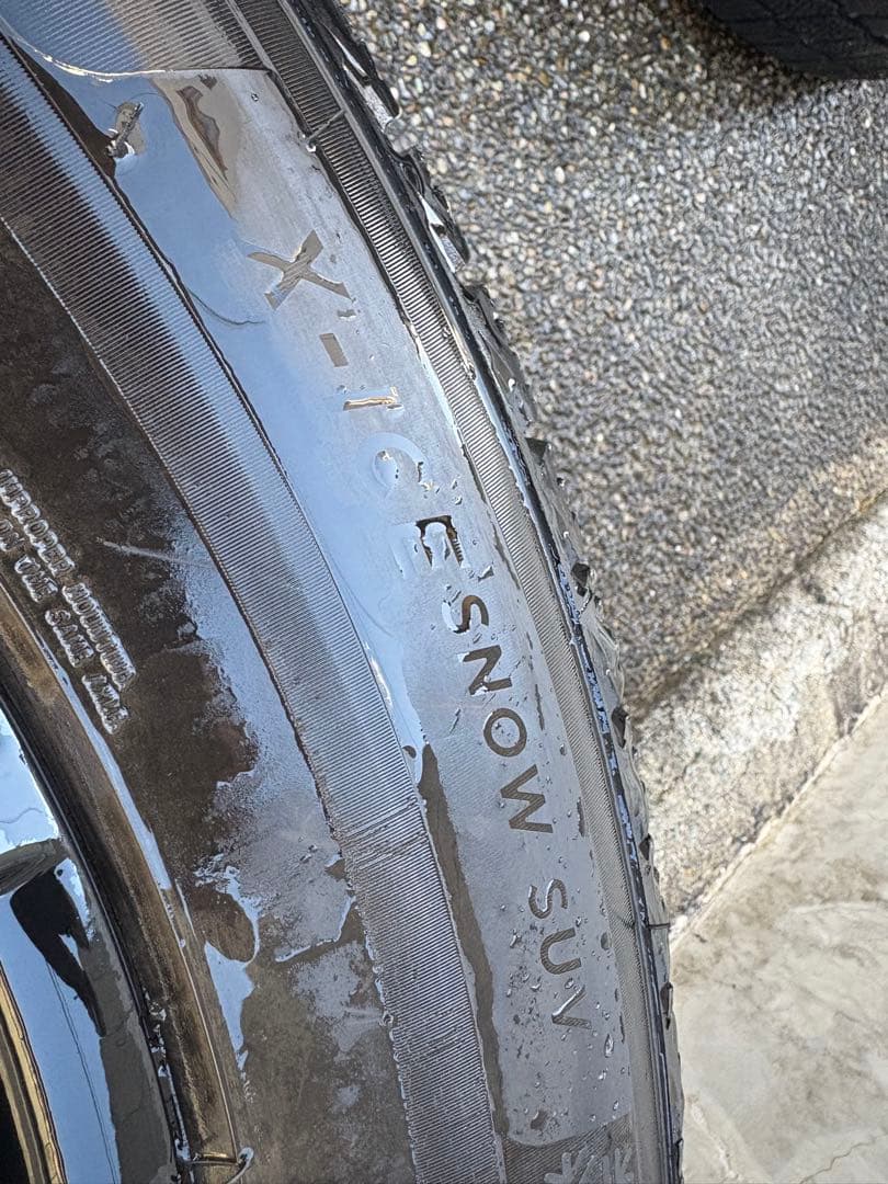 送料込み格安　275/55R20インチ　スタッドレス　ディフェンダー【1/2】