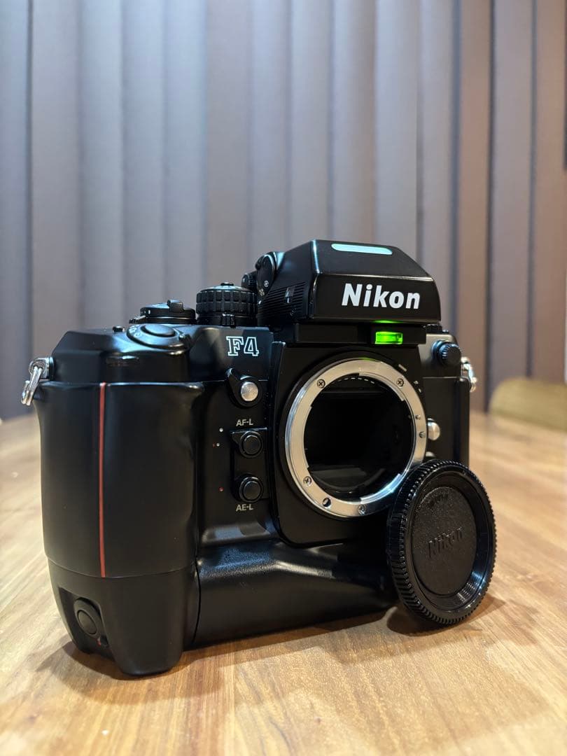 Nikon F4 フィルムカメラ レンズキャップ付き