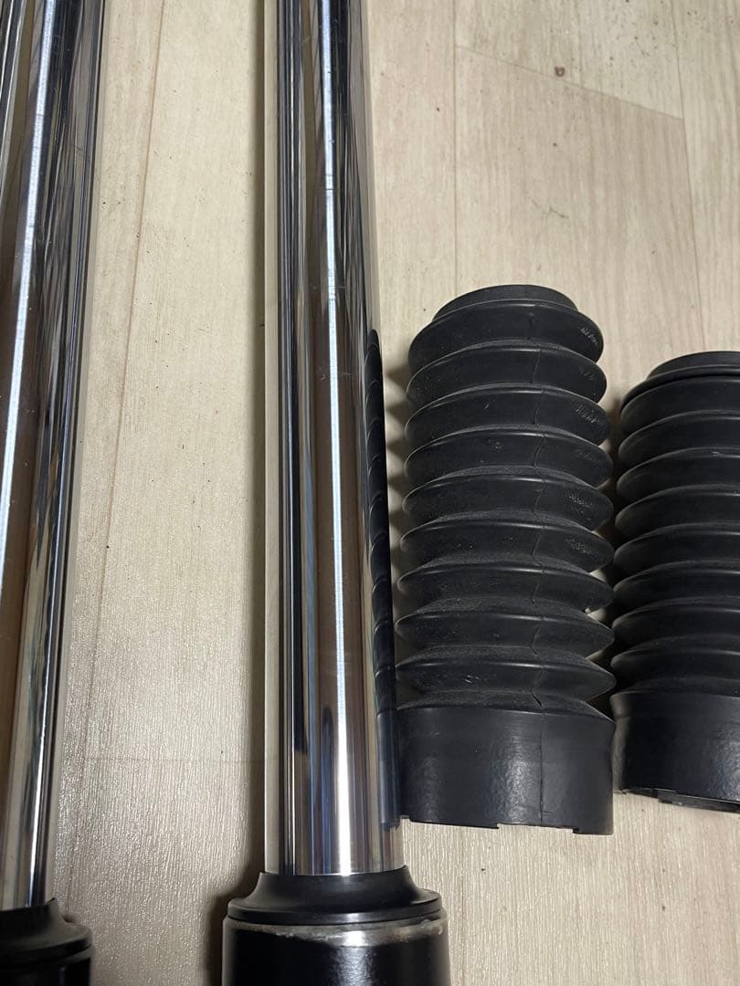 SR400 RH03J フロントフォーク　フォークブーツ付き