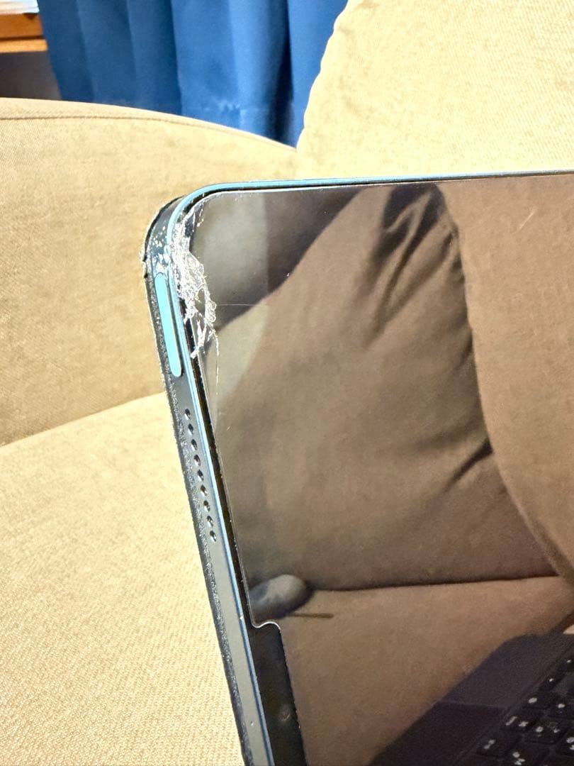 iPad Air第5世代Wi-Fiモデル64GB 画面割れボタン不良