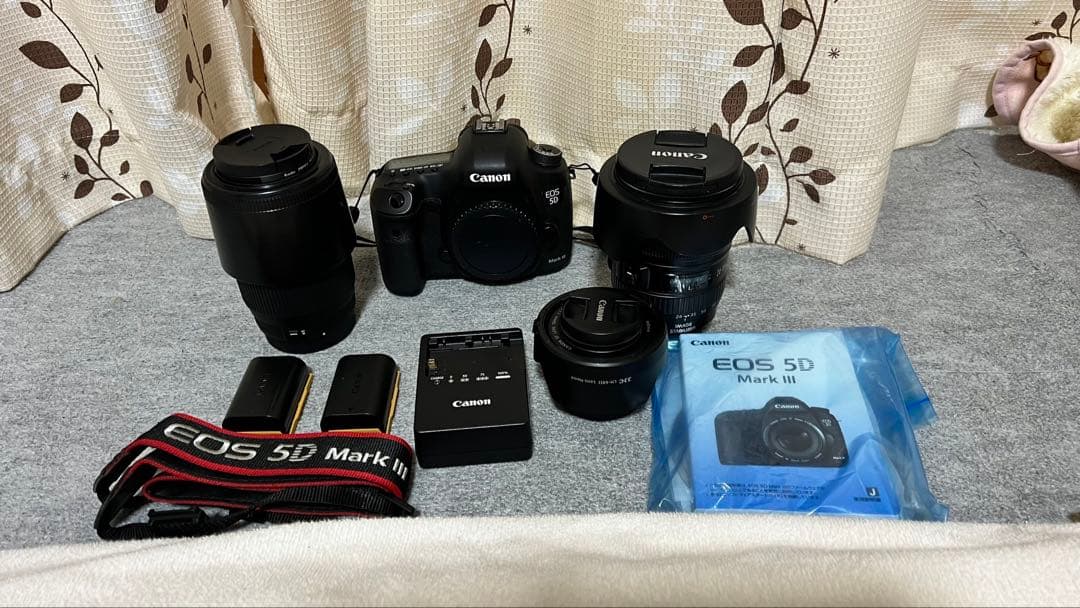 美品Canon EOS 5D Mark III +レンズ３本セット