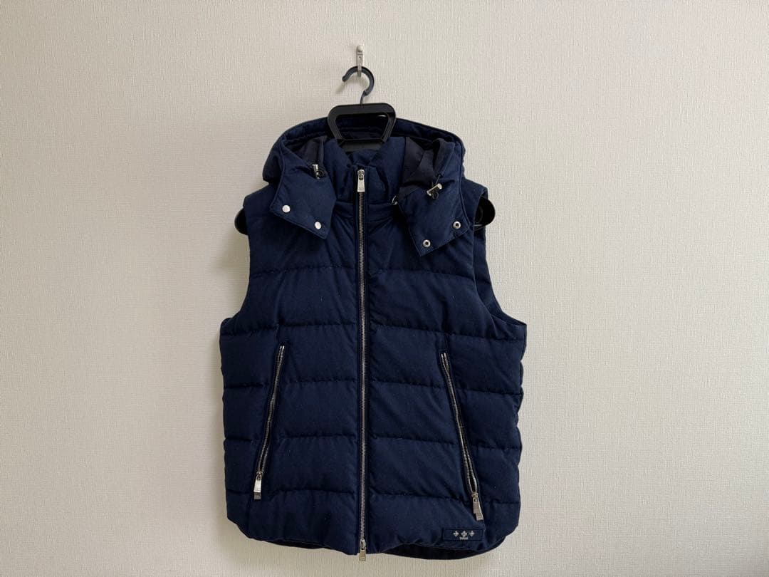 かな　TATRAS ネイビー ダウンベスト