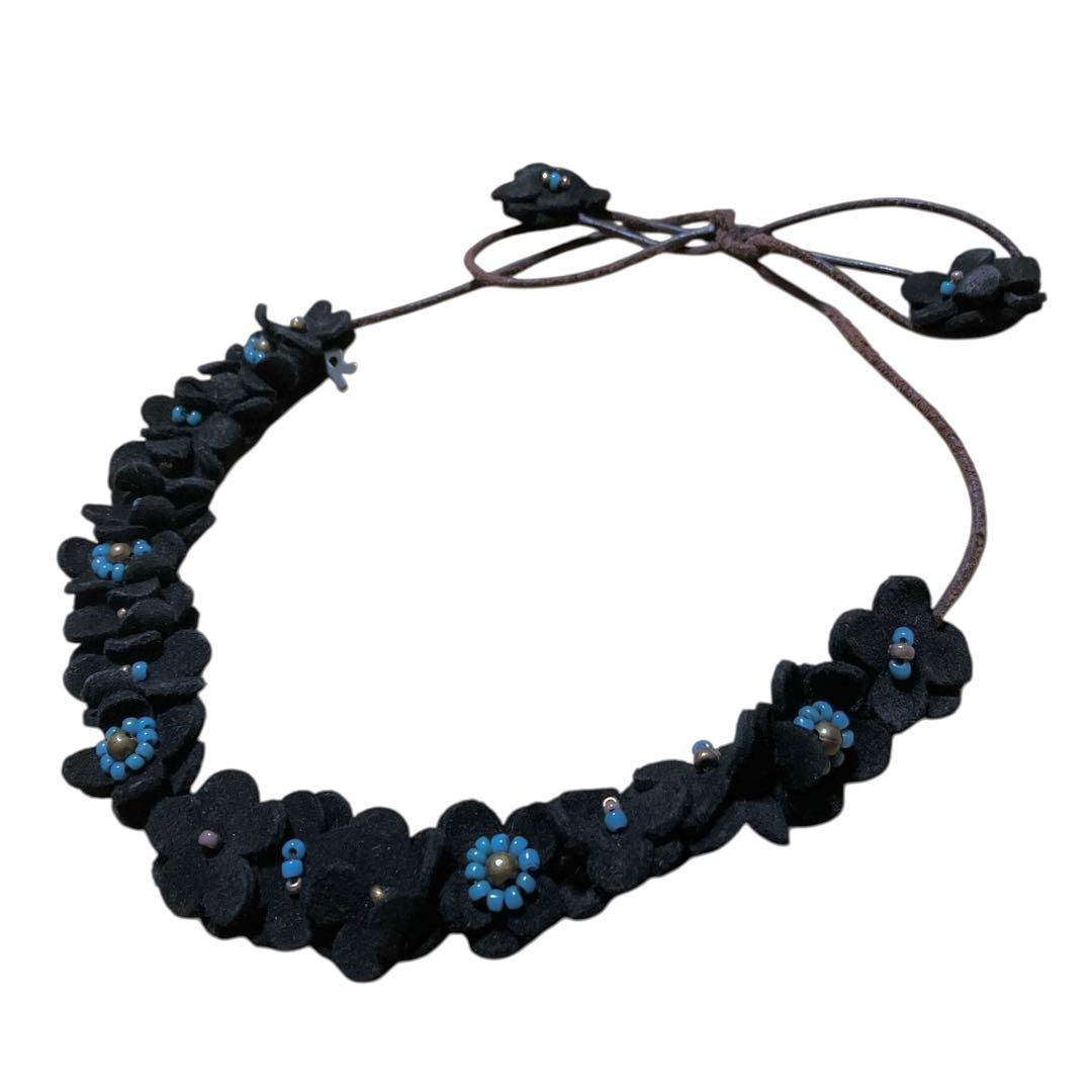 45R レザーの小花ネックレス ネイビー 45rpm