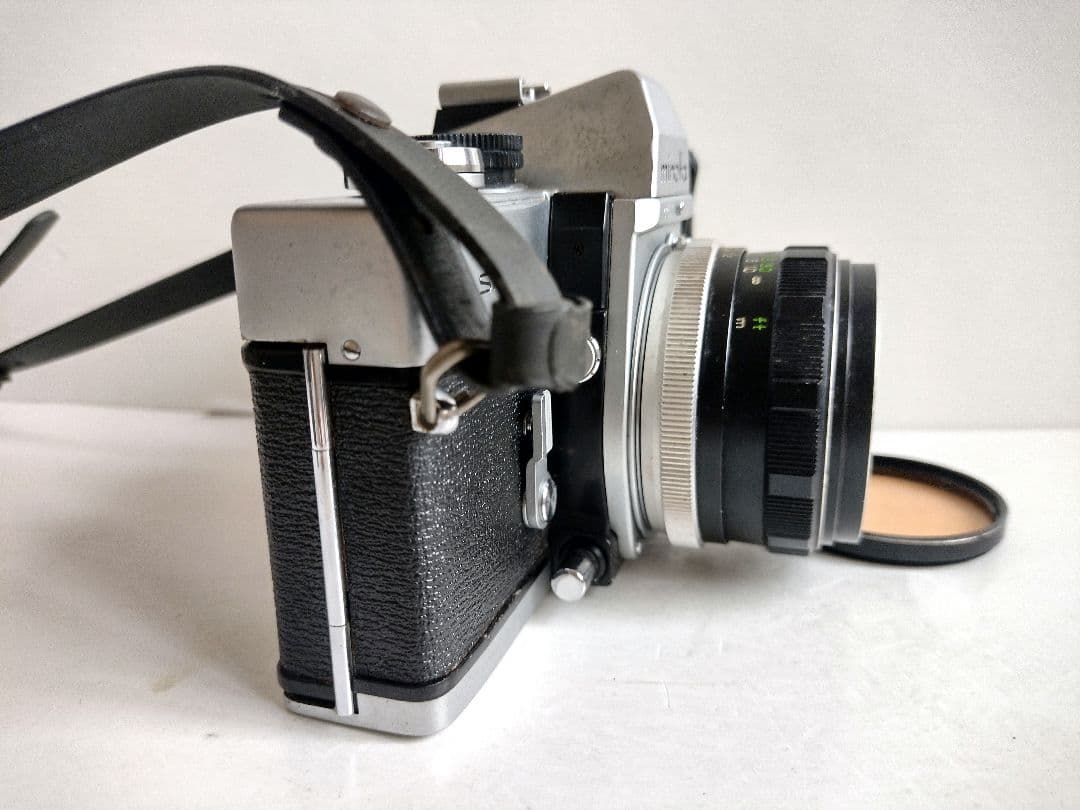 173【匿名配送】 ミノルタ SRT101 一眼レフ フィルムカメラ 露出計OK