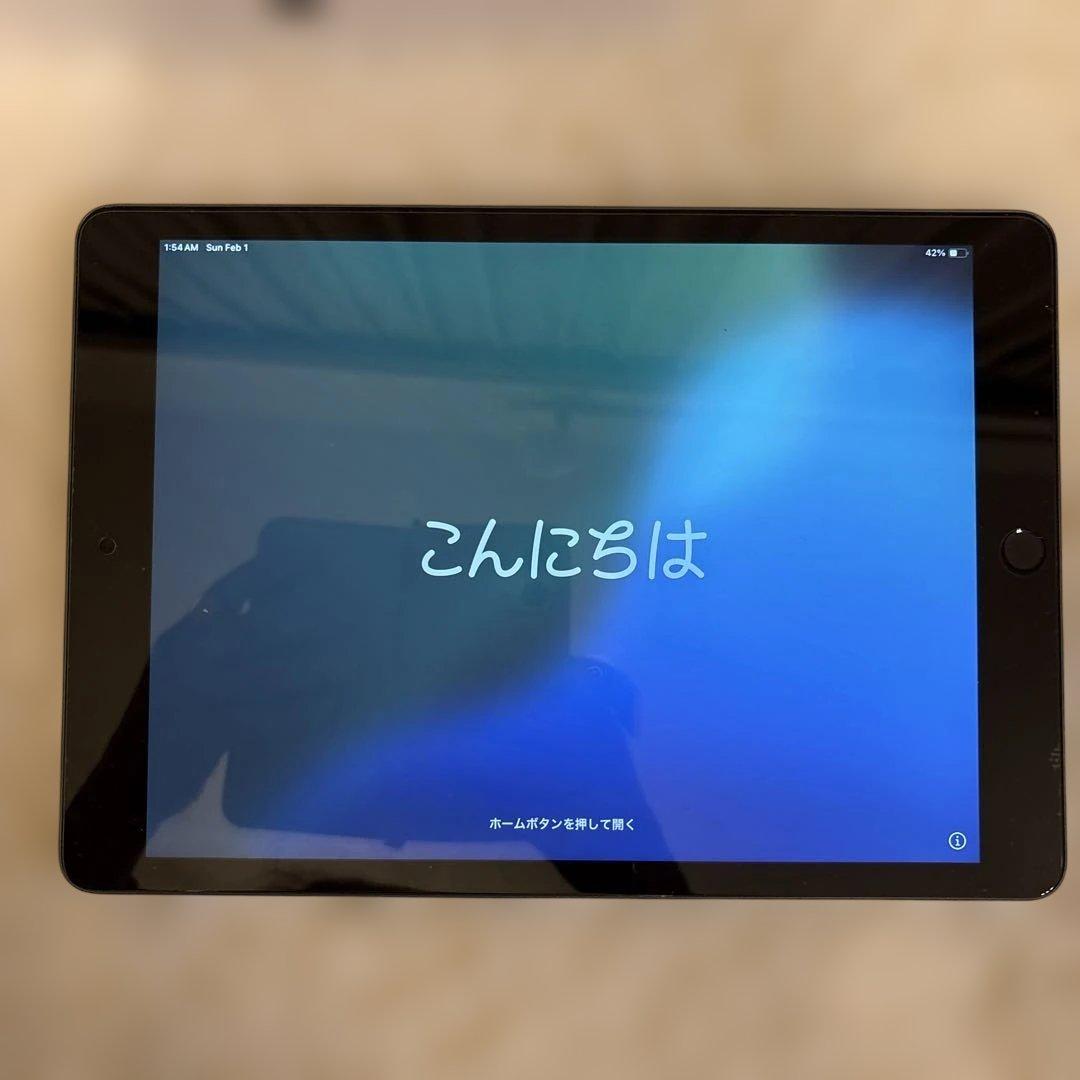iPad (第９世代)W i-fi 64G グレー　グラスシート　初期化済み