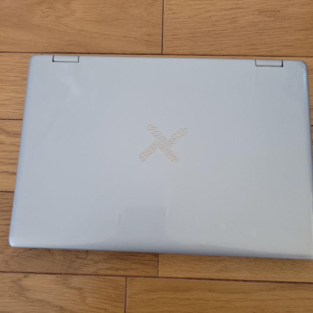 シルバー ノートPC Intel搭載