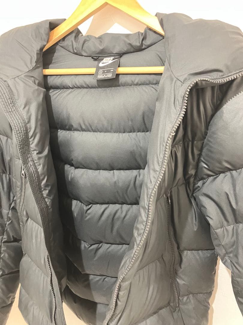 【美品】【無加工】正規品NIKEフード付き ブラックダウンジャケット S