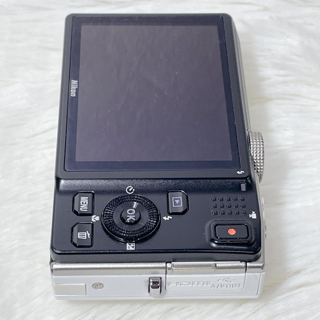 【✨美品✨】Nikon COOLPIX S8200【✨新品バッテリー付き✨】