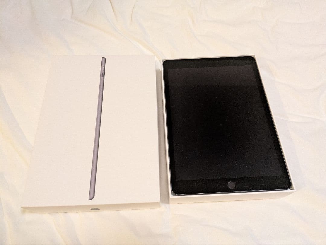 Apple iPad 第8世代 32GB　スペースグレー Wi-Fiモデル