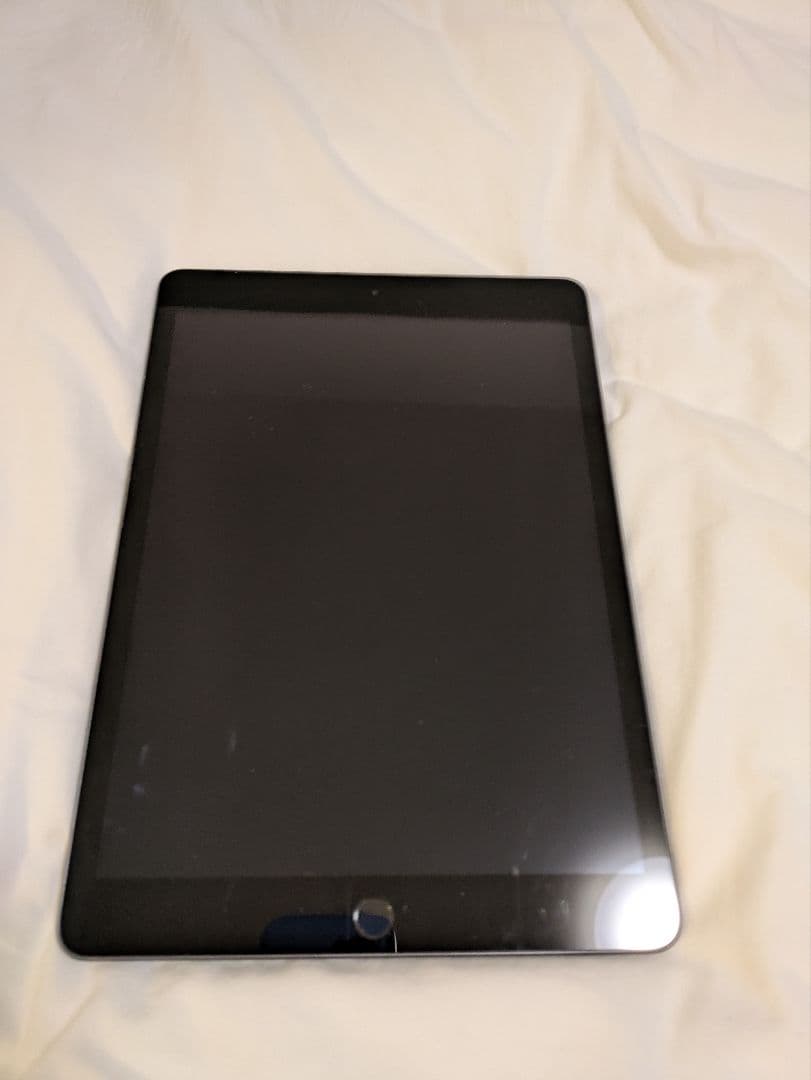 Apple iPad 第8世代 32GB　スペースグレー Wi-Fiモデル