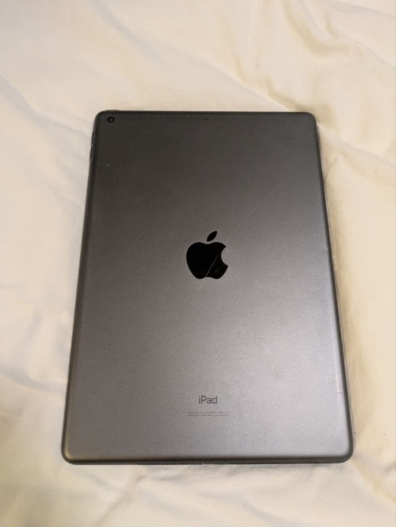 Apple iPad 第8世代 32GB　スペースグレー Wi-Fiモデル