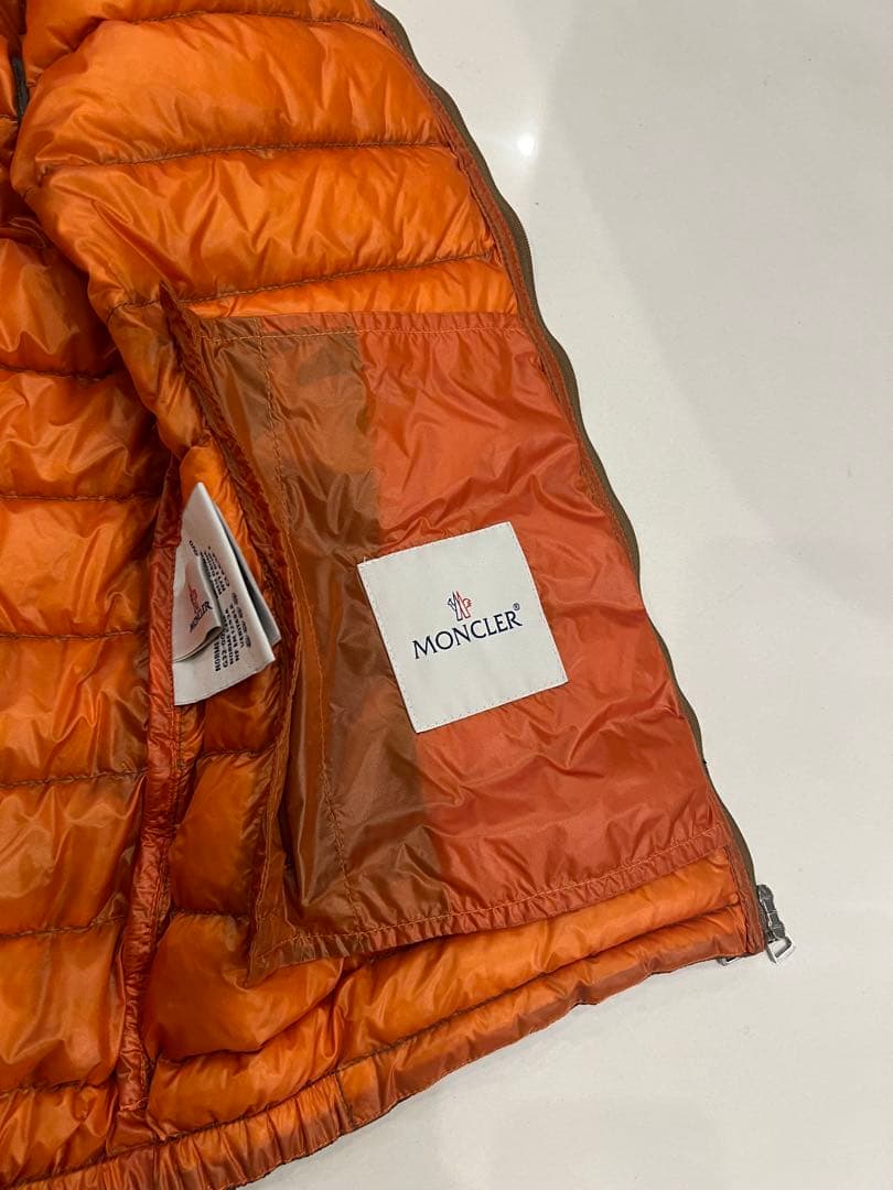 MONCLERダウンべスト 茶系サイズ2 （men's M ）