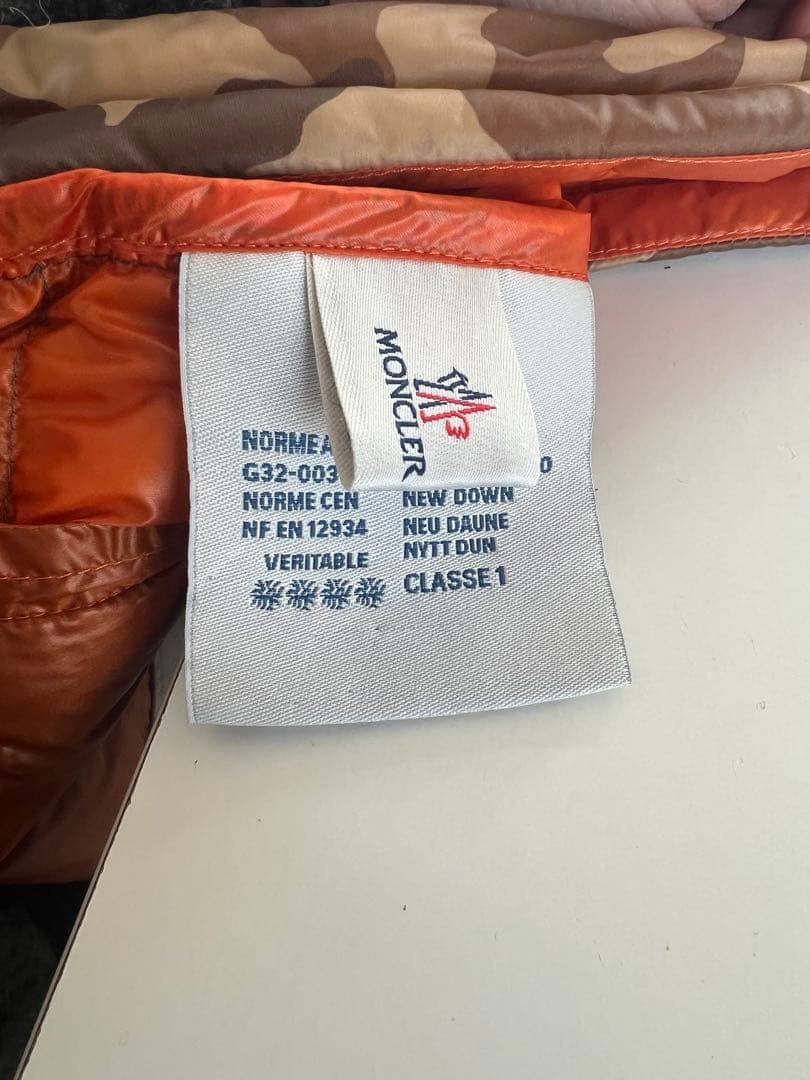 MONCLERダウンべスト 茶系サイズ2 （men's M ）