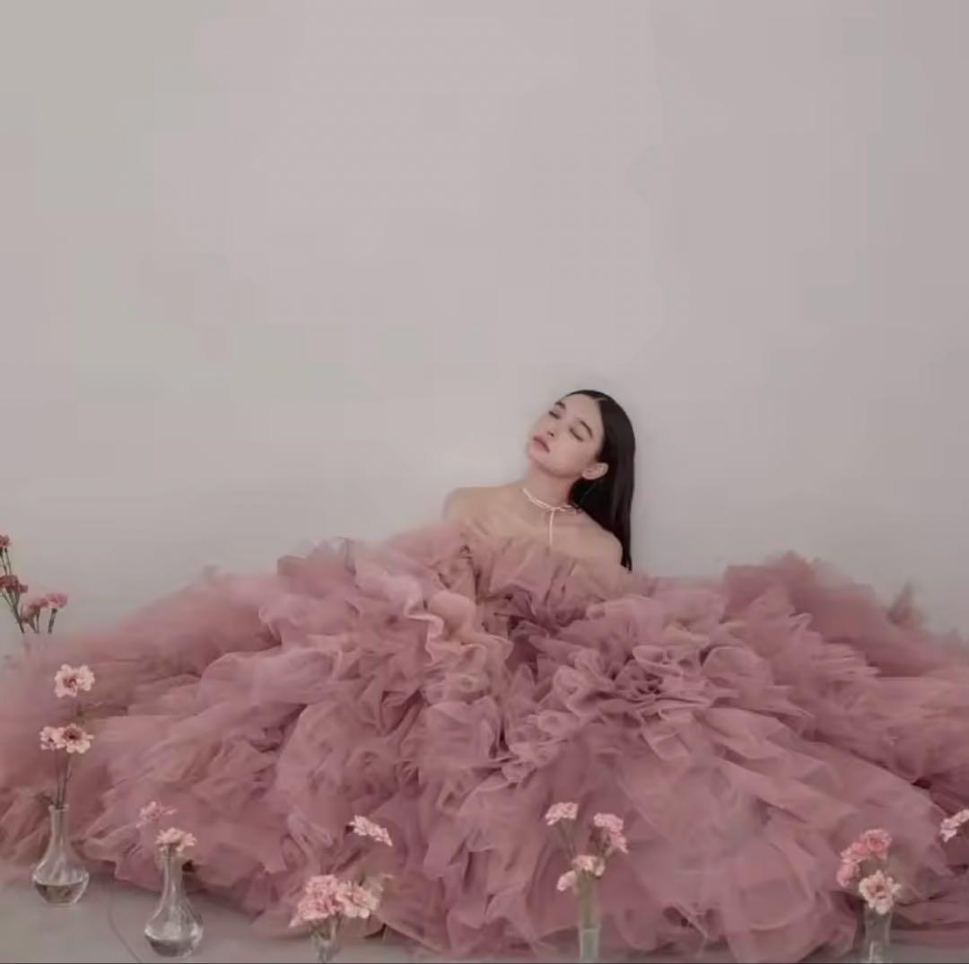 【極美品】フリル　ピンク　ウェディングドレス