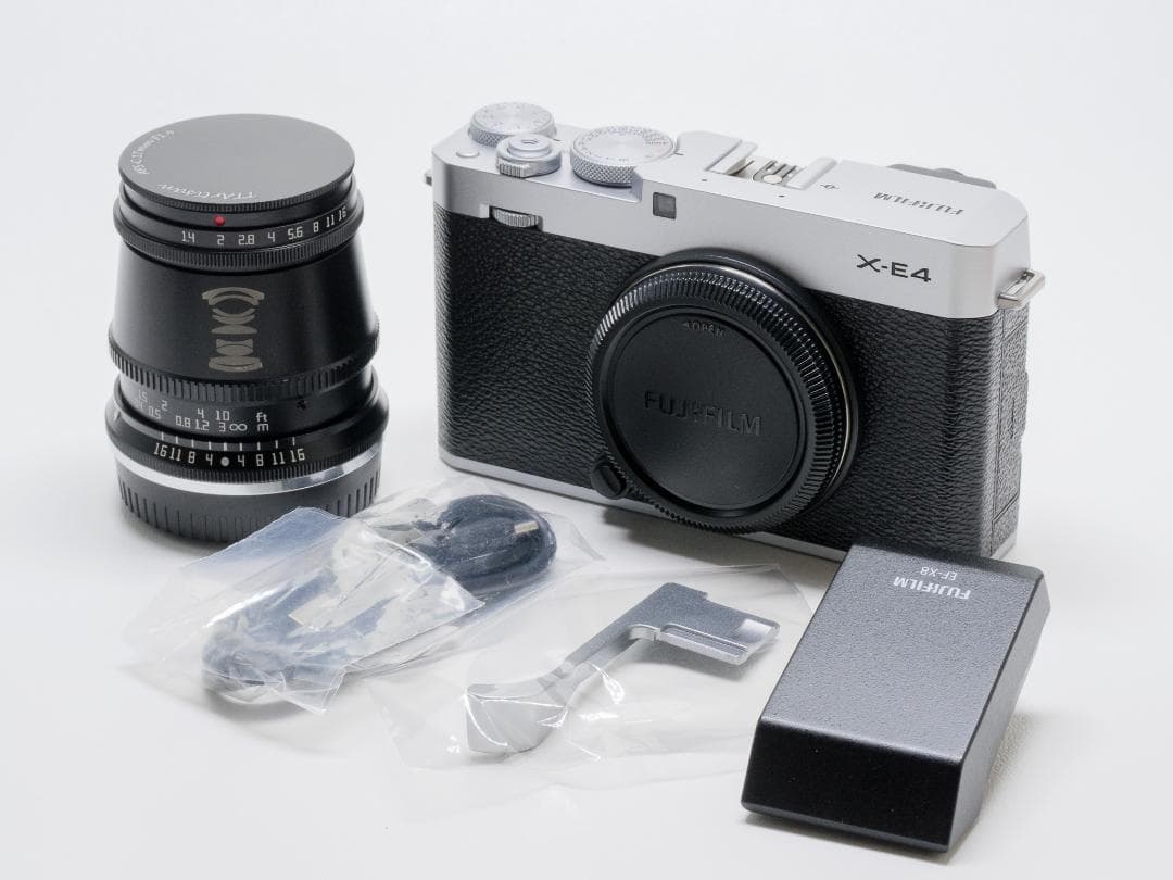 【新品同様】FUJIFILM X-E4