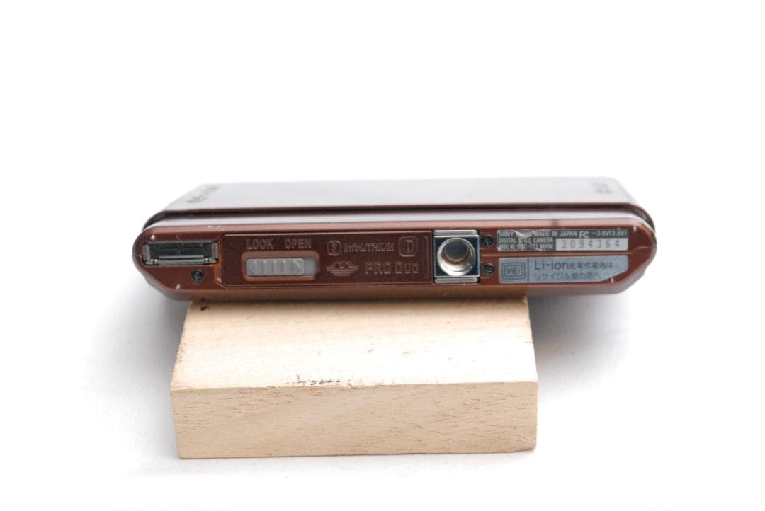 SONY CyberShot DSC-T77 (良品）