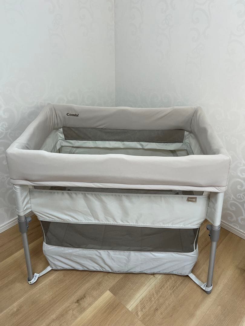 コンビ　Combi ベビー　ベッド　すくすや　トモネル　折りたたみ　高さ2段階
