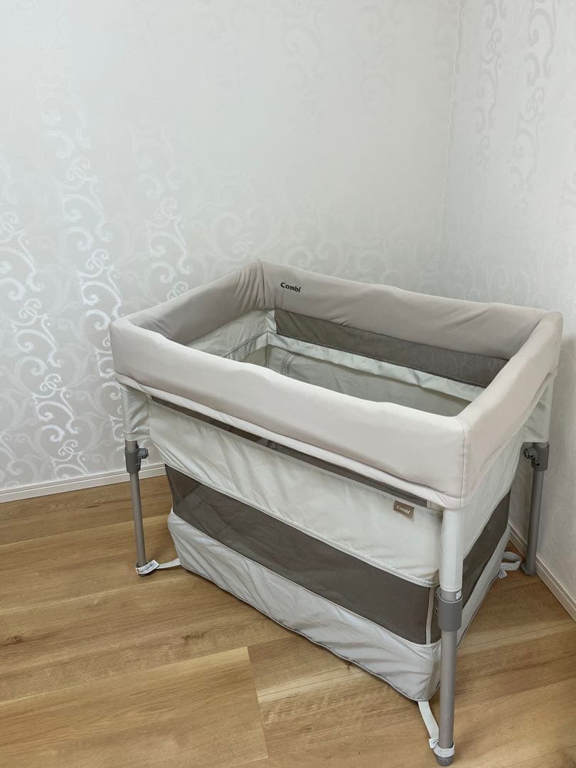 コンビ　Combi ベビー　ベッド　すくすや　トモネル　折りたたみ　高さ2段階
