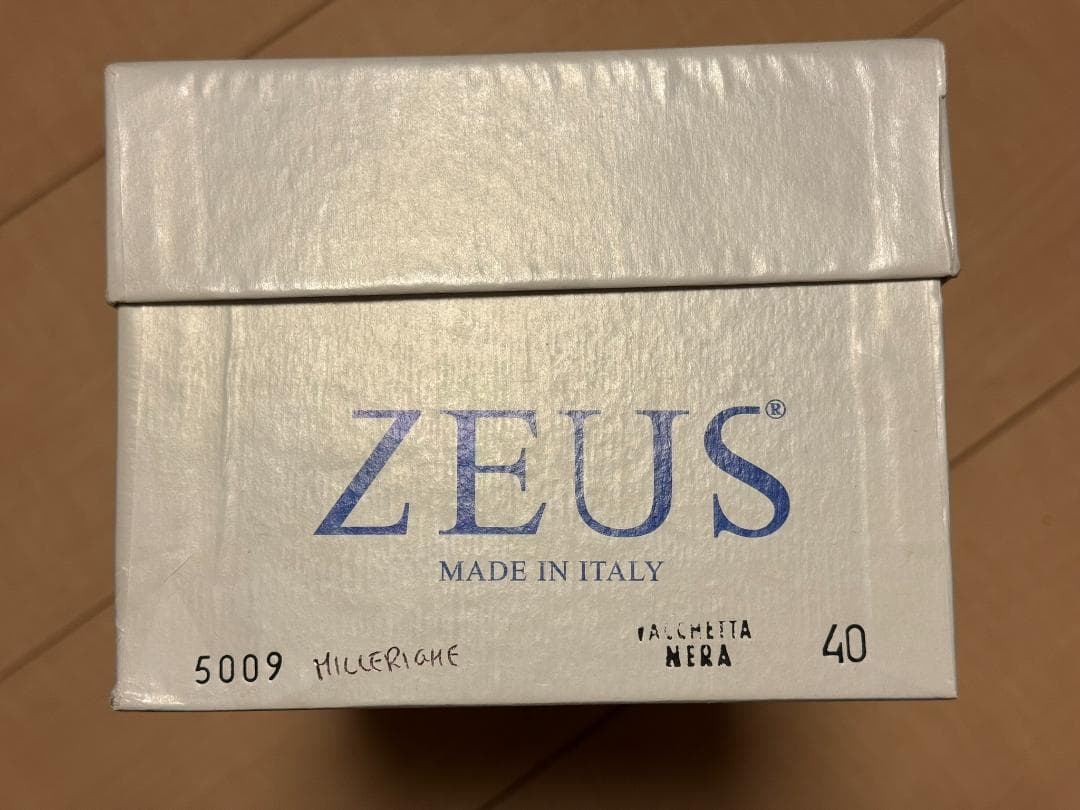 ZEUS ブラックレザー サンダル 5009 Pernoi