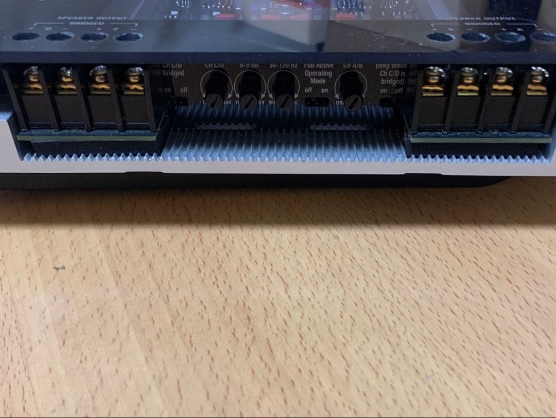 HELIX 4chパワーアンプ　A4