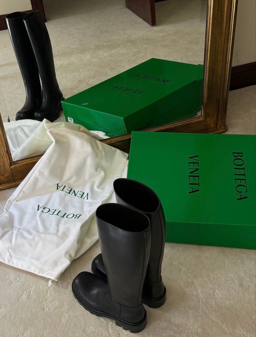 BOTTEGA VENETA ブラックロングブーツ