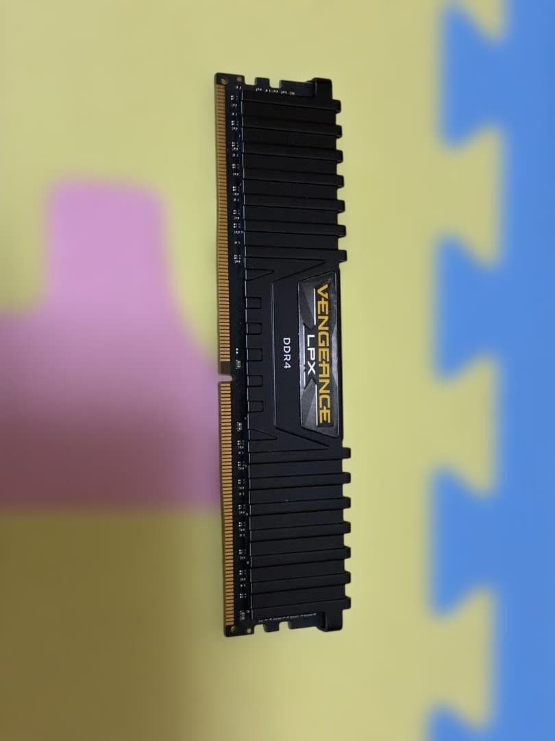 Vengeance DDR4 16GB 2666MHz 1枚