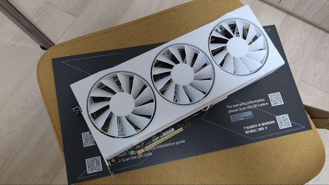 グラフィックボード・グラボ・ビデオカード XFX SWIFT RADEON RX9070 OC