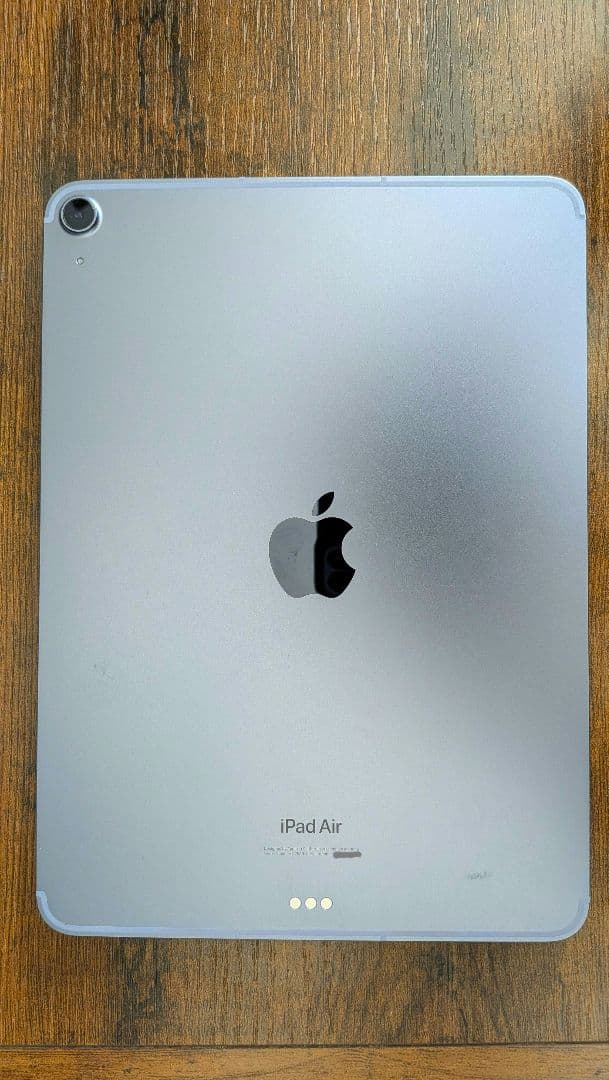 iPad Air (第5世代)　64GB Wi-Fi + セルラーモデル