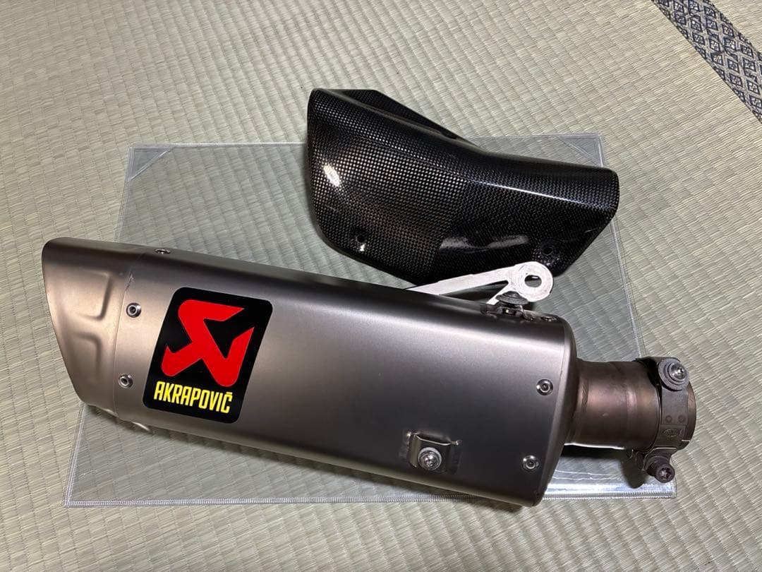 YZF-R1 Akrapovic スリップオン　マフラー　JMCA認証