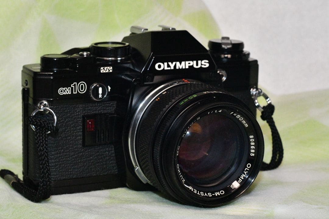 ￼《動作品》OLYMPUS OM10 BLACK+50/1.4 a408