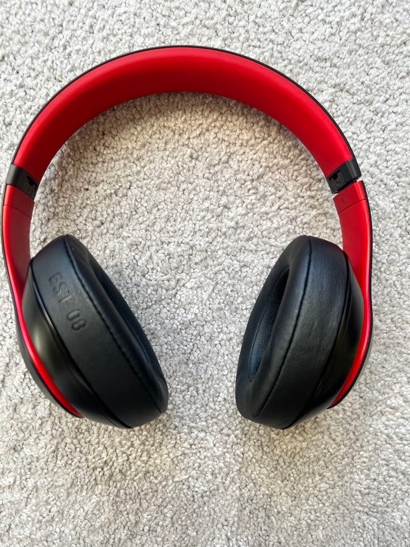 Beats Studio3 Wirelessオーバーイヤーヘッドフォン レジス…