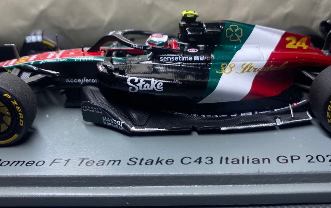 最終値下げ spark 1/43 zhouguanyu 周冠宇C43