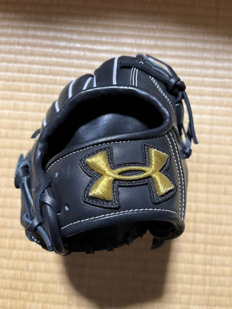 Ｒアンダーアーマー　軟式野球グローブ 黒