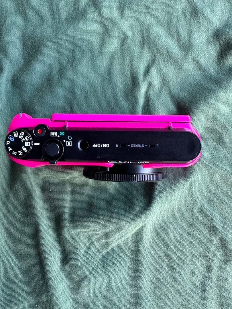 CASIO カシオ　EXILIM EX-ZR1100 デジタルカメラ　ジャンク