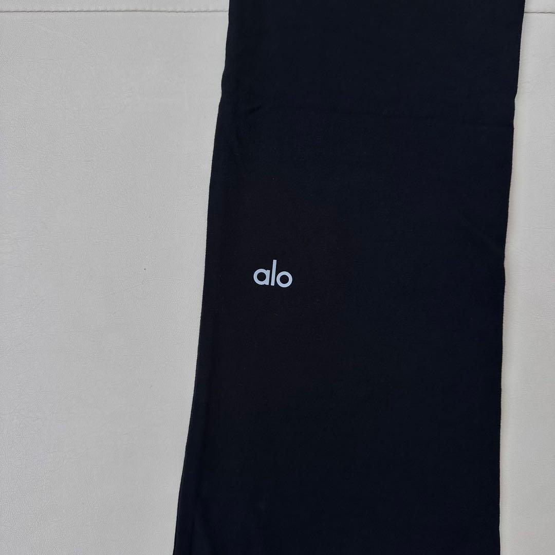 新品未使用【alo】Sway Bootcut Sweatpant ブラック