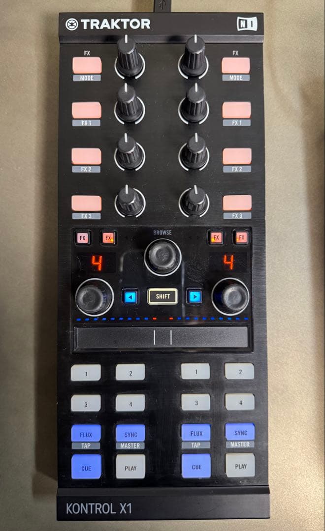 【TRAKTOR X1 MK2】DJコントローラー/TRANSFERライセンス