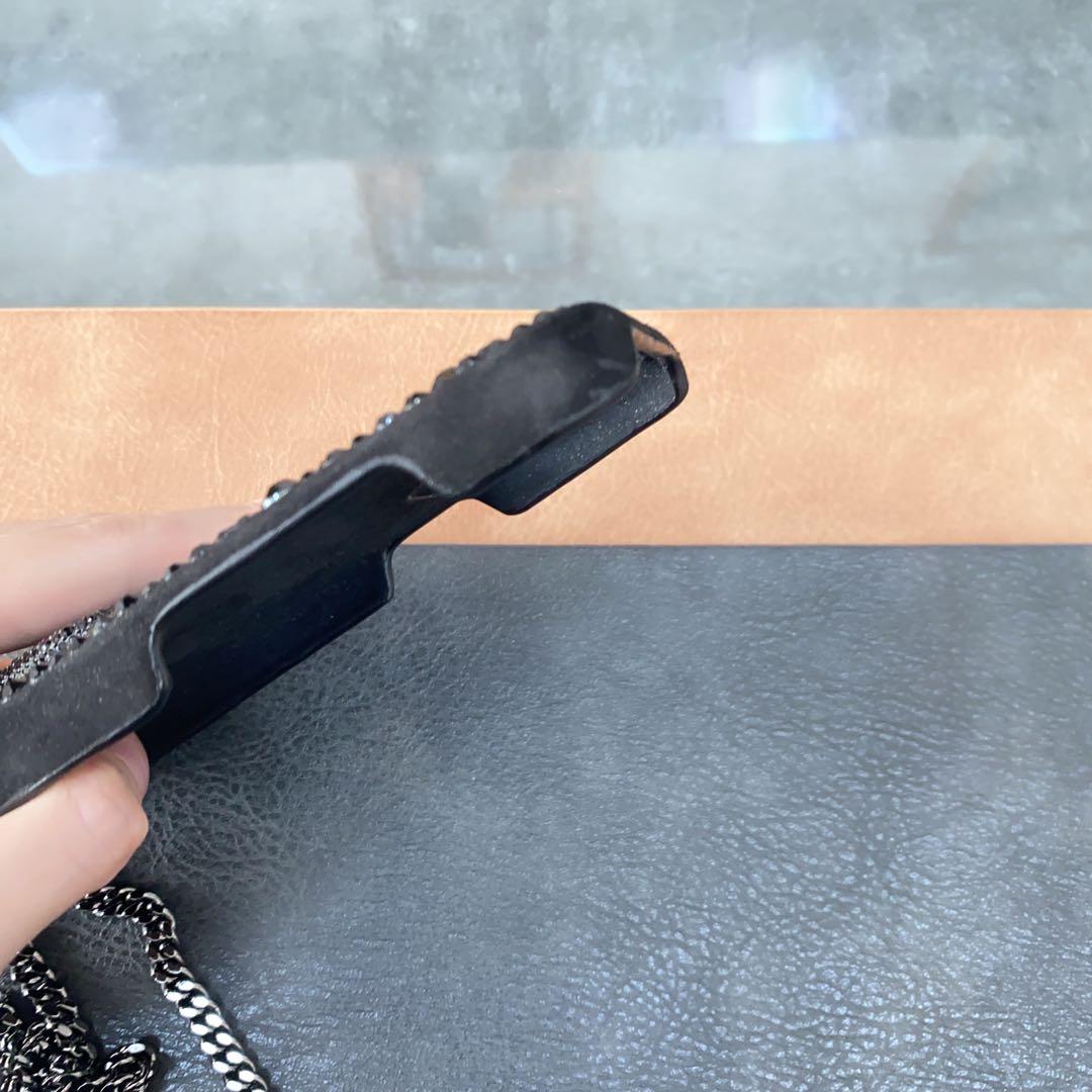 残り１【新品】VALENTINO ラインストーン iPhone スマホショルダー