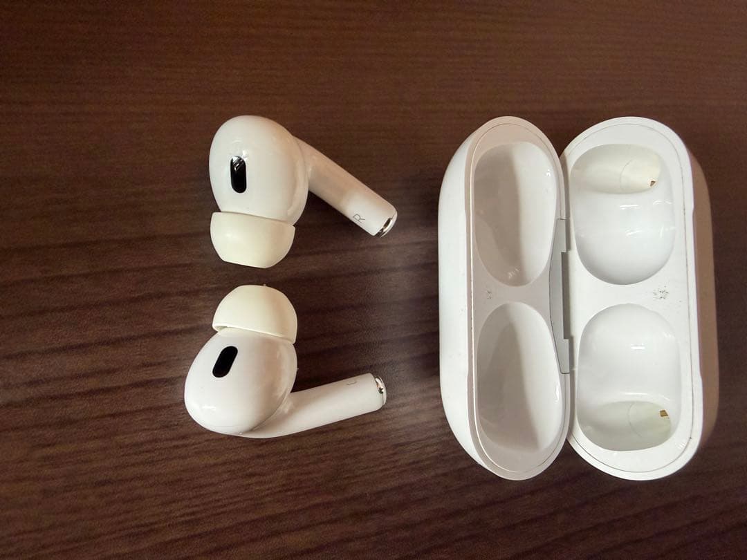 AirPods Pro2 箱無し　ケース、ケーブル付