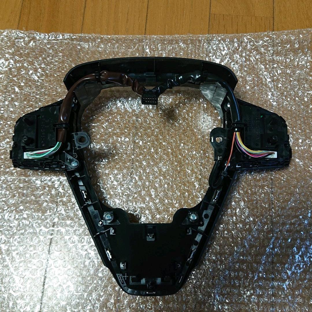 トヨタ純正 ステアリングスイッチASSY (220クラウン)