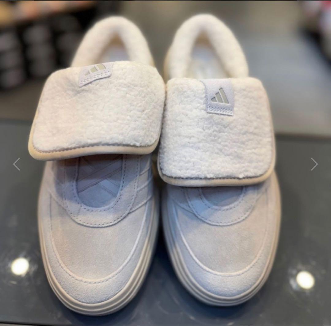 【韓国限定】adidas アディダス24㎝　ボア付き クロッグサンダル　ベージュ