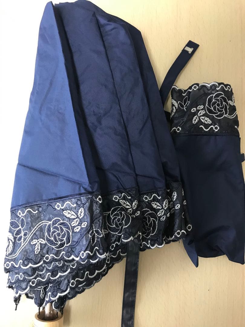 お値下げ❣️【新品】ランバンの折り畳み日傘UV晴雨兼用傘レース