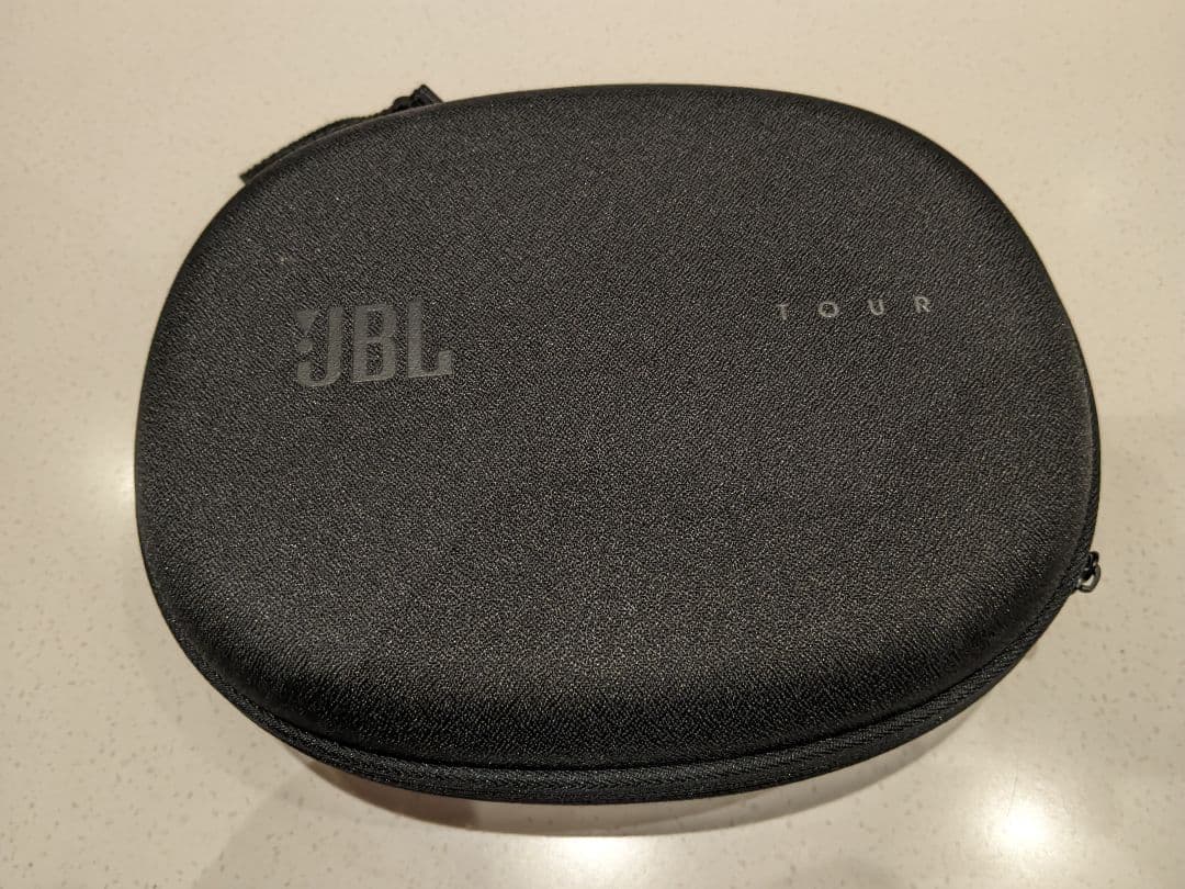 ヘッドホン JBL tour one m2